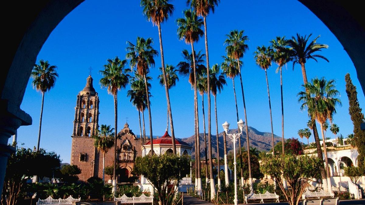 Plaza de Armas de Álamos pueblos mágicos México