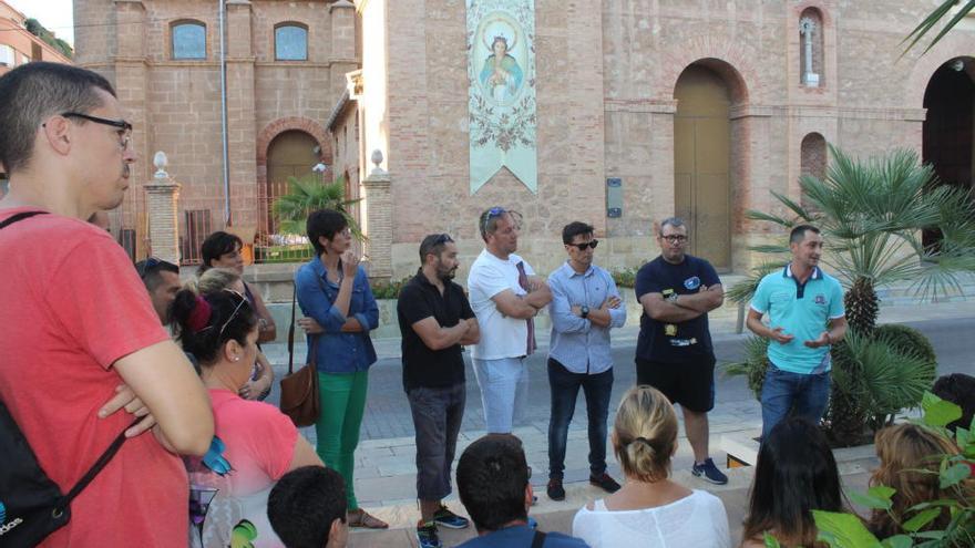 Los monitores deportivos de Torrevieja, a la calle