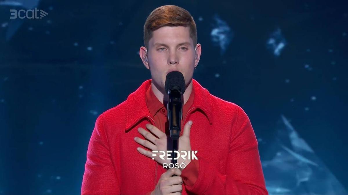Fredrik Strand canta "Rosó" a la primera gala d'Eufòria
