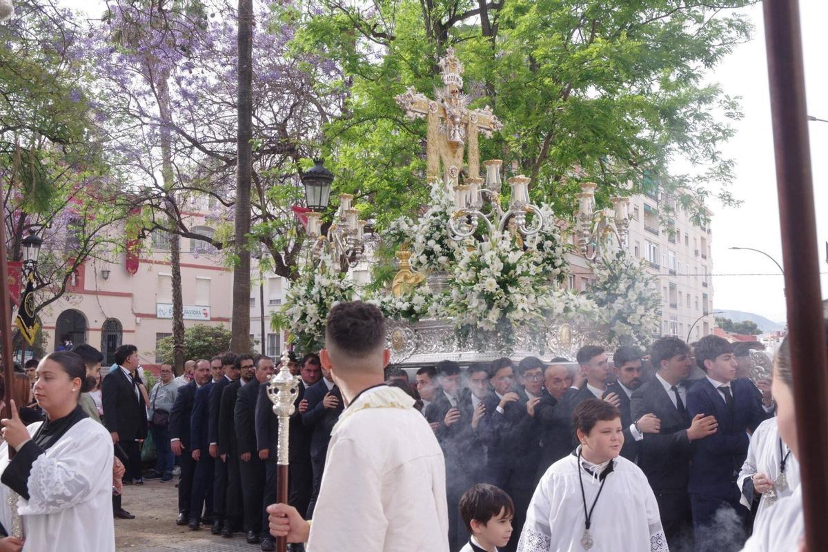 Procesión de la Santa Cruz Torre del Ángel de Salesianos en Málaga