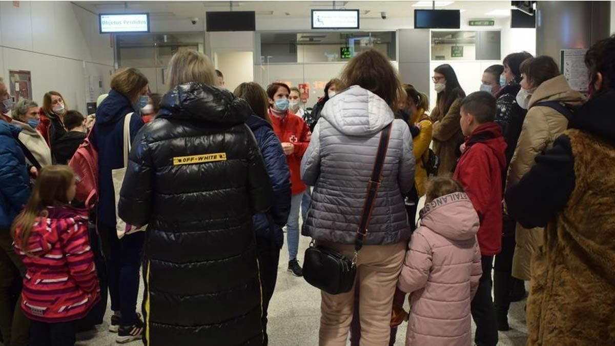 Intenten emportar-se dues refugiades tot just arribar amb tren a València fent-se passar per Creu Roja