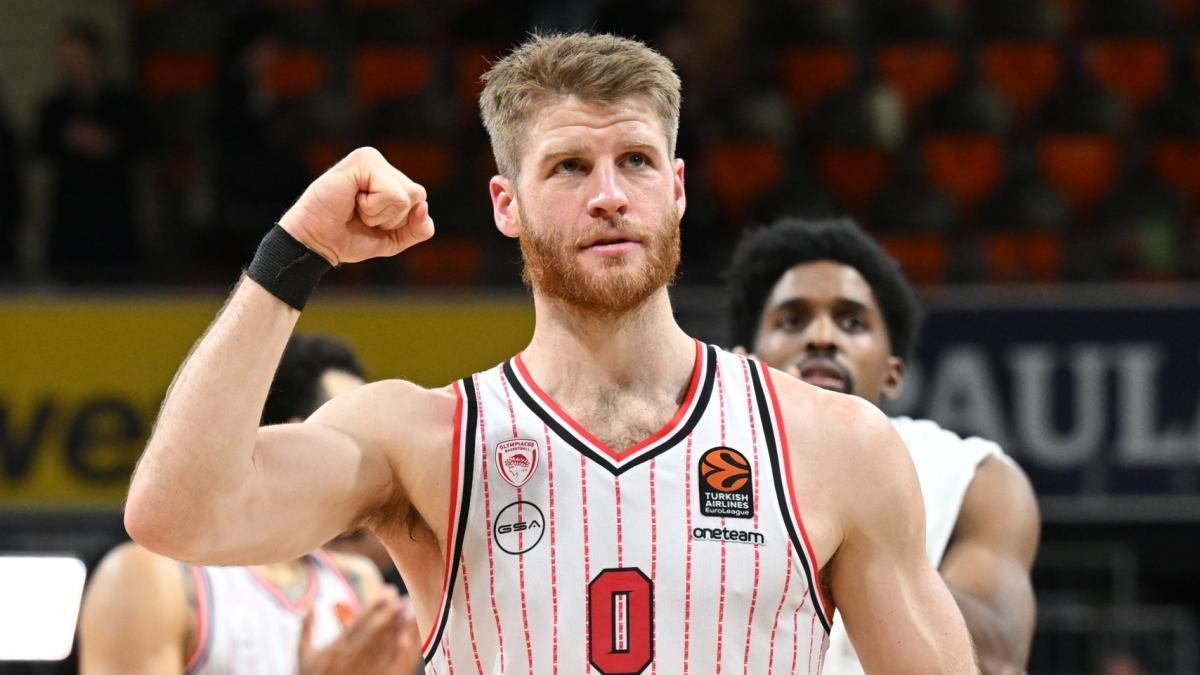 Xavi Pascual aprieta para fichar a Thomas Walkup, que va a la guerra total con Olympiacos