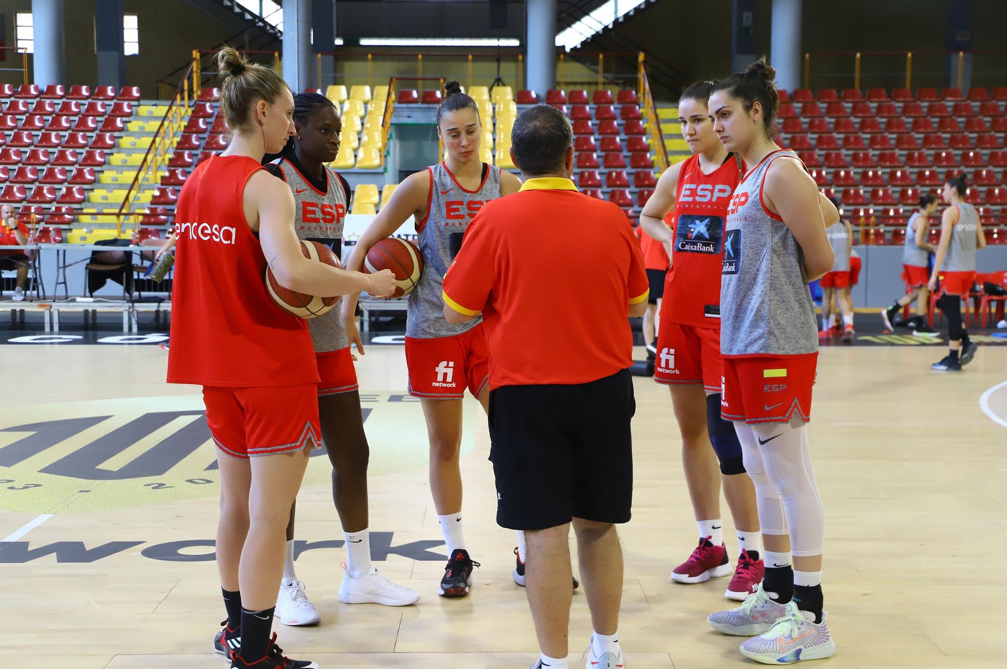 La selección española de baloncesto femenino en Córdoba