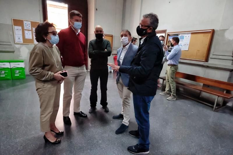 Visita a la antigua Escuela de Comercio de Santa Cruz