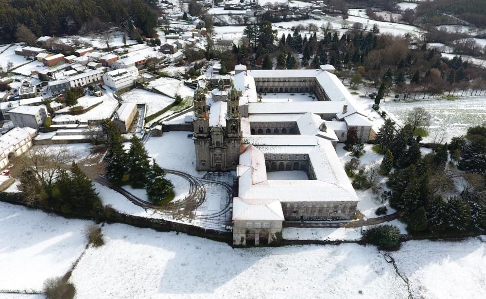 La nieve llega a la montaña de A Coruña