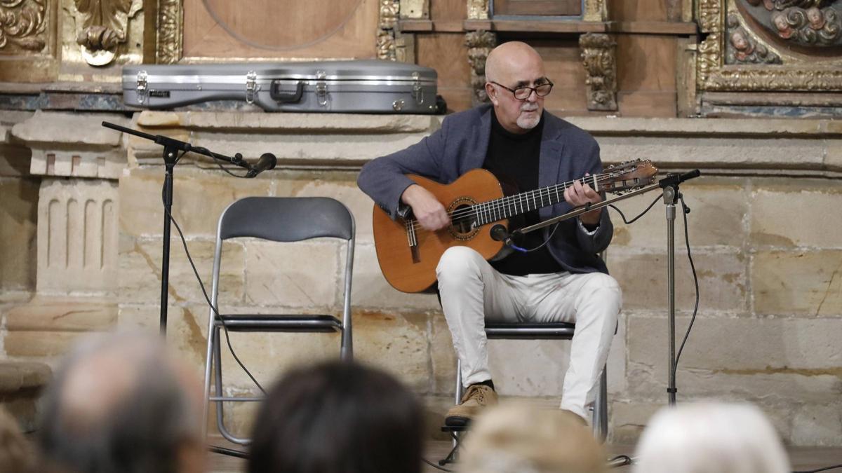 Armando Orbón, hace unos meses, en Gijón durante un concierto.