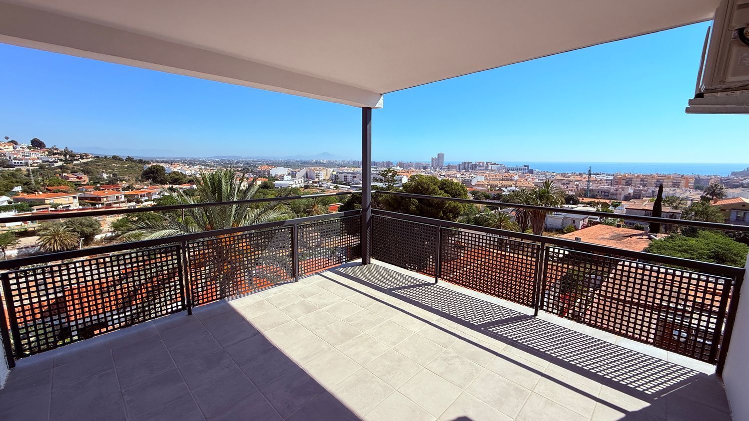 Galería de fotos: En venta un apartamento con piscina en uno de los pueblos más bonitos de España por 155.000 euros