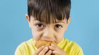 Se acabó lo de desayunar galletas: tu desayuno va a ser, por ley, más saludable