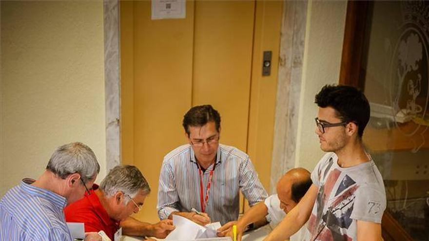 PSOE y PP inician la ronda de negociaciones en Pozoblanco