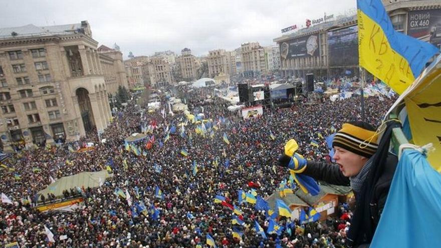 Cientos de miles de personas salen a la calle en Kiev para pedir la dimisión de Yanukóvich