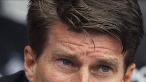 abertran23338048 swansea city s danish manager michael laudrup awai160325191149