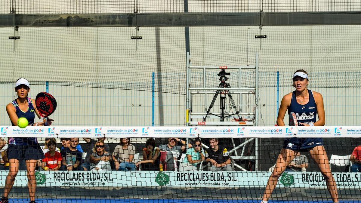 Estela Francés y Sharifova durante la final