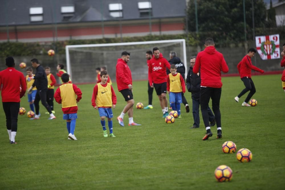 Entrenamiento del Sporting en Navia