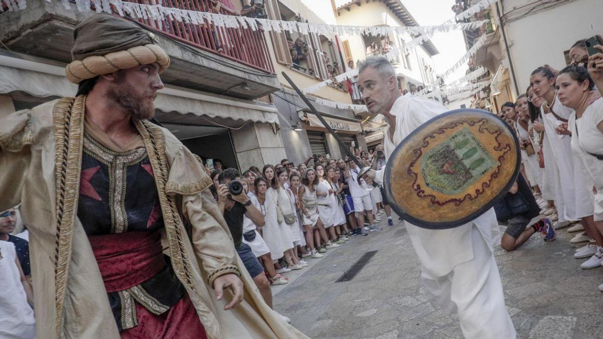 In Pollença wird der Kampf zwischen Piraten und Christen nachgeahmt.
