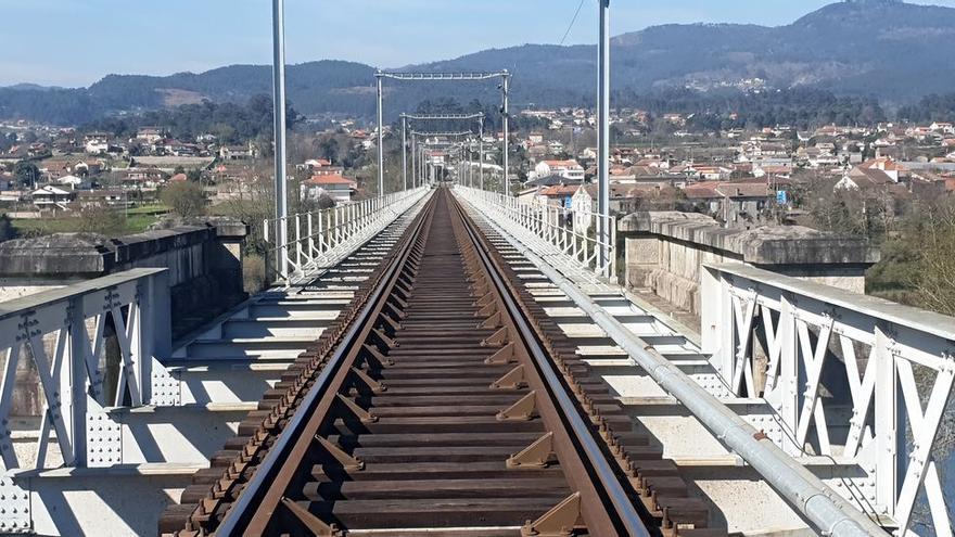 Empresarios de la Eurorregión se suman para presionar a Transportes por el AVE Oporto-Vigo