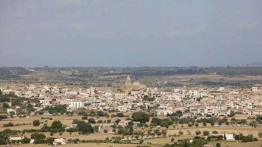 Wetterprognose für Manacor: Sonnige Aussichten und leichte Regenschauer vom 16.5.2024 bis 23.5.2024 (16.5.2024)