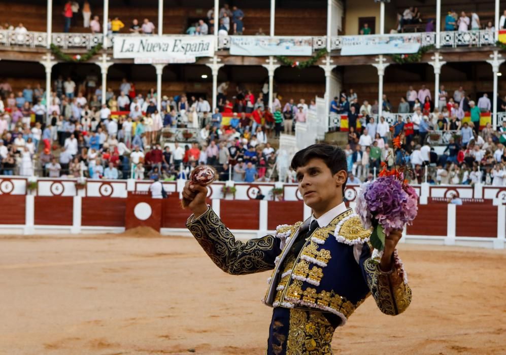 Novillada en El Bibio en la Feria de Begoña 2018.