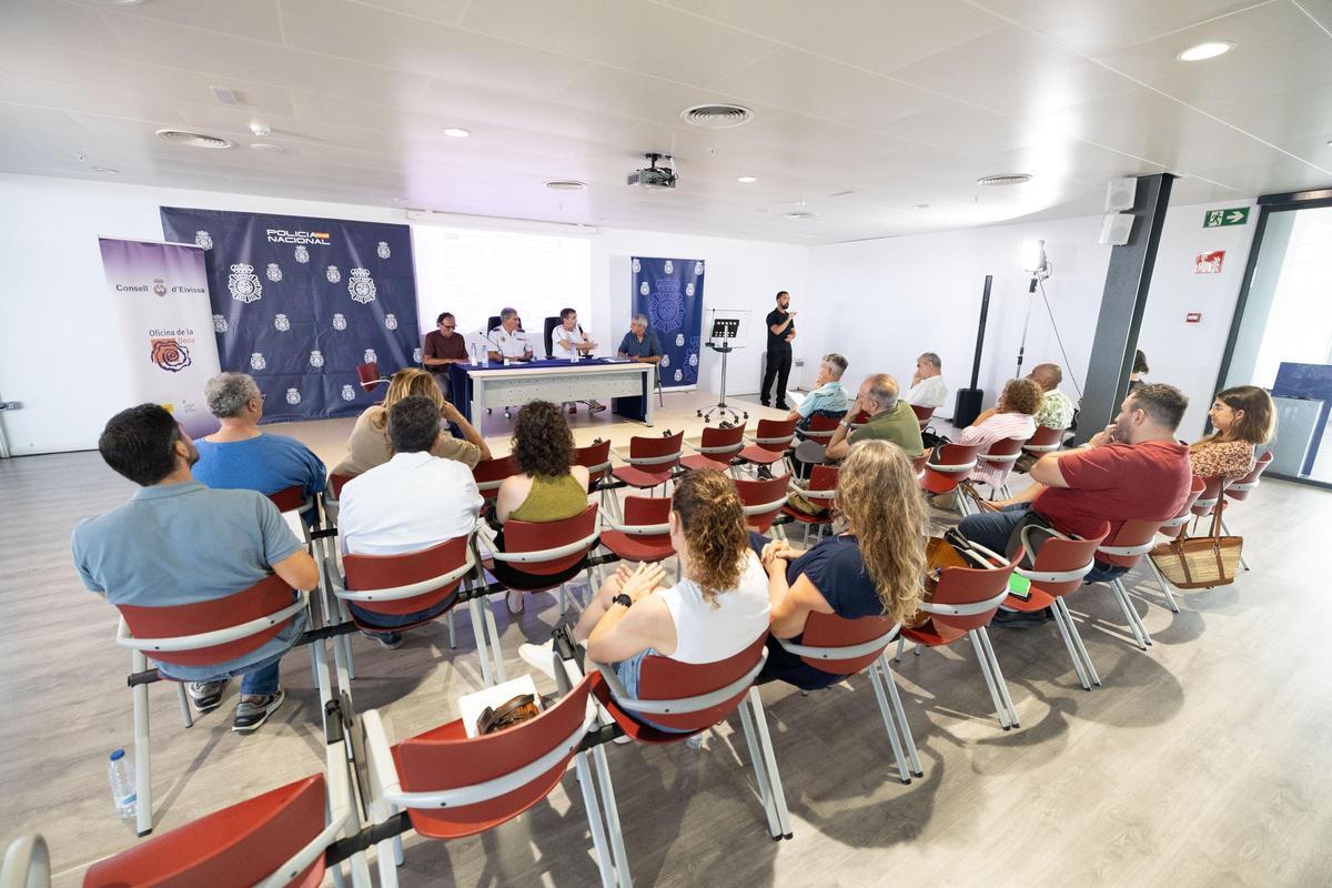 Galería: Ibiza muestra tolerancia cero frente a los delitos de odio