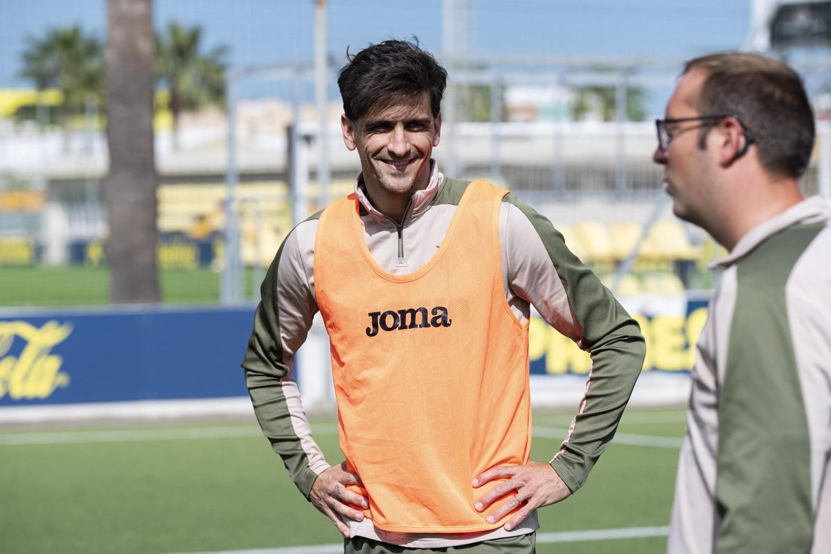 Gerard Moreno Equipo EDI Villarreal (6)