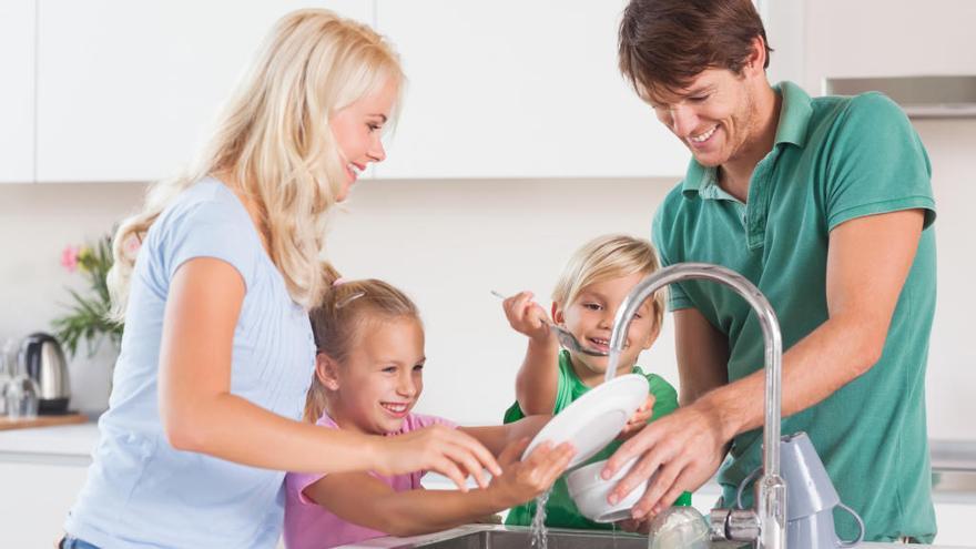 Es positivo que los niños colaboren en las tareas domésticas.