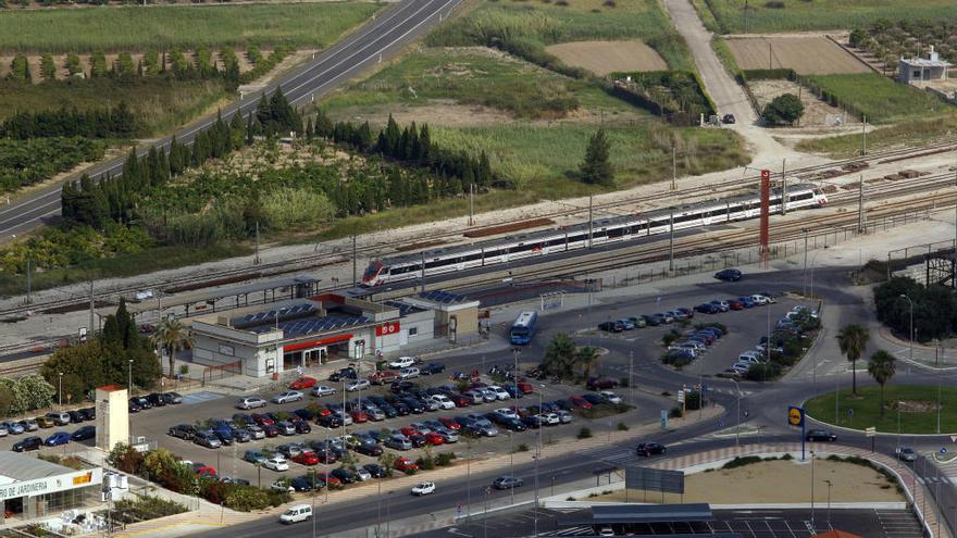 Fallece atropellada por un tren al resbalarse y caer a las vías en Cullera