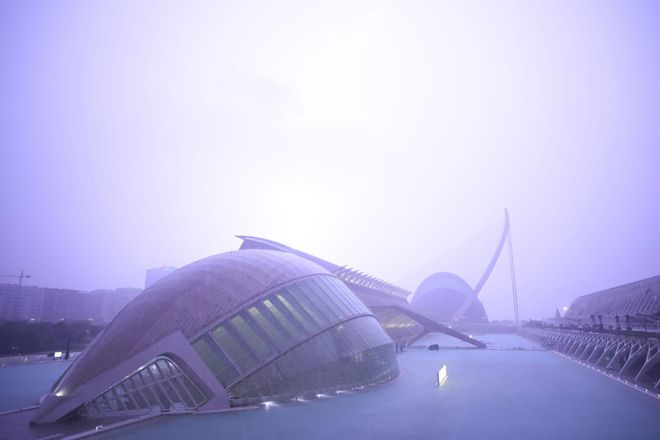Las lluvias torrenciales descargan con fuerza sobre Valencia