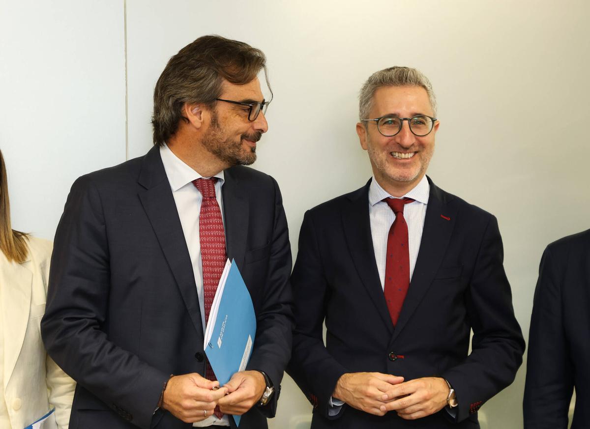 Diego Calvo se ha reunido esta mañana en Santiago con el secretario de Estado de Política territorial Arcadi España