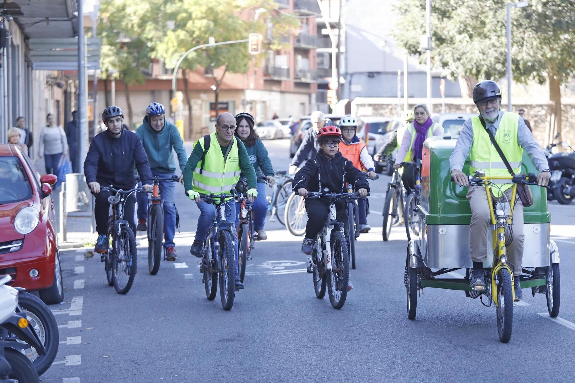 Pedalada solidària de Mou-te en Bici i Creu Roja