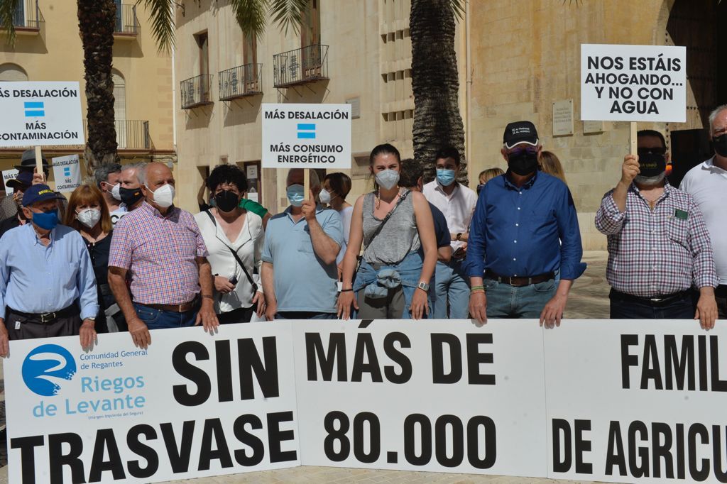 Las imágenes de la manifestación en defensa del Trasvase Tajo-Segura en Elche