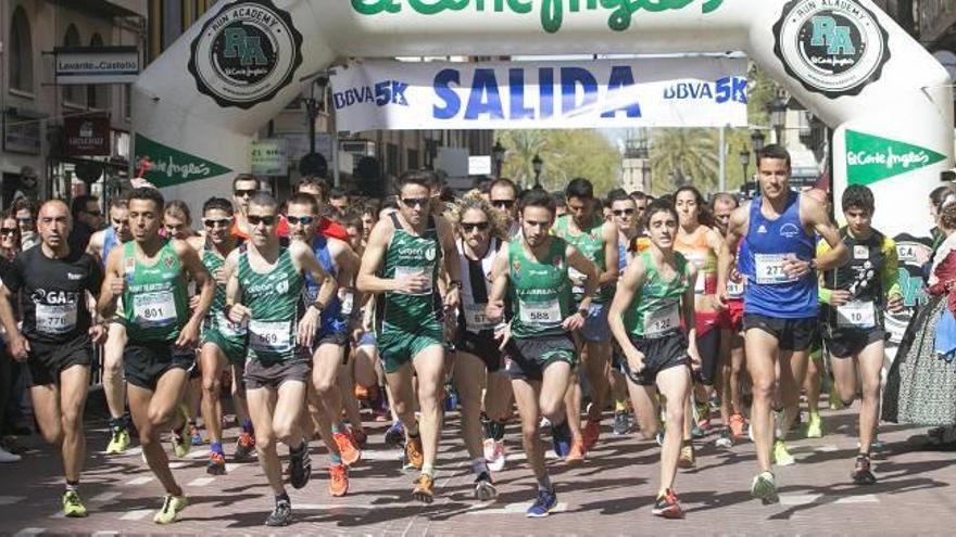 La carrera congregó a más de 600 atletas.