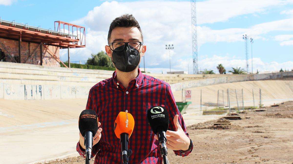 El alcalde Fran Martínez en el velódromo.