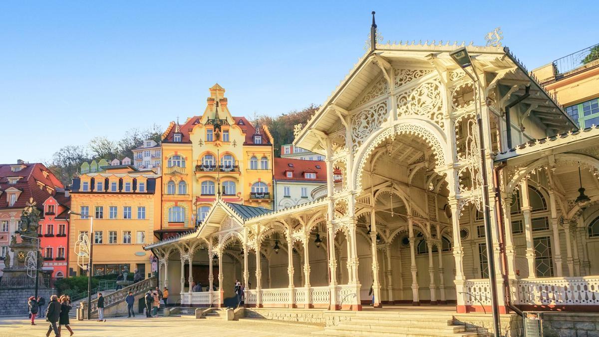 La ciudad balneario del centro de Europa que adoran los mayores de 70: una joya monumental que te lleva de viaje a otra época.
