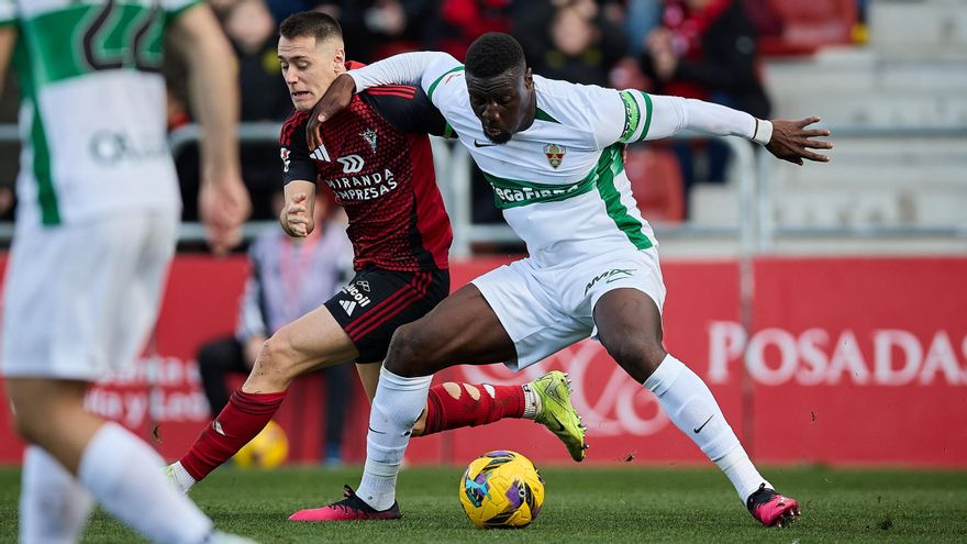 Agustín Álvarez, Salinas y Diaby, sancionados para el partido contra el Tenerife