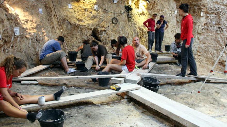 ls arqueòlegs esperen avançar en l&#039;estudi de la societat neandertal.