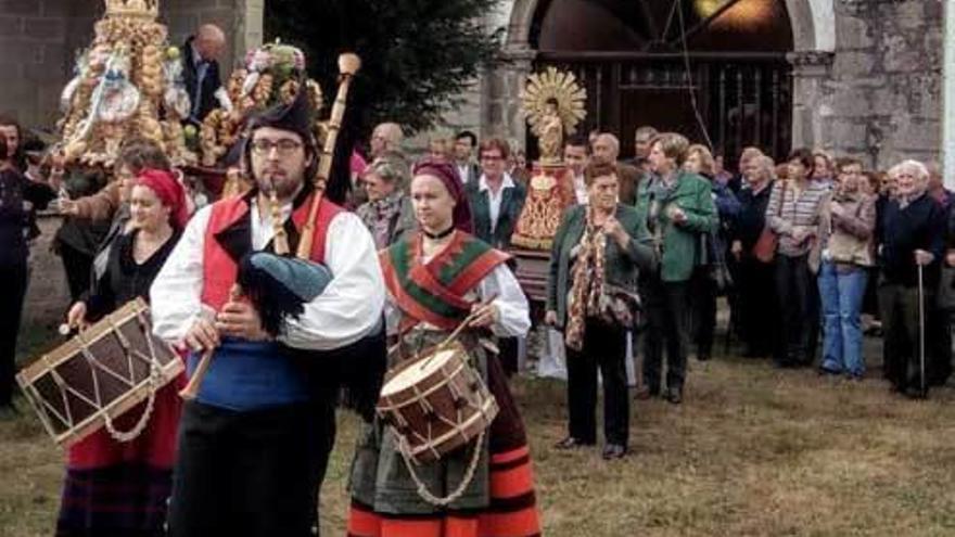 Poreñu celebra la Pilarica