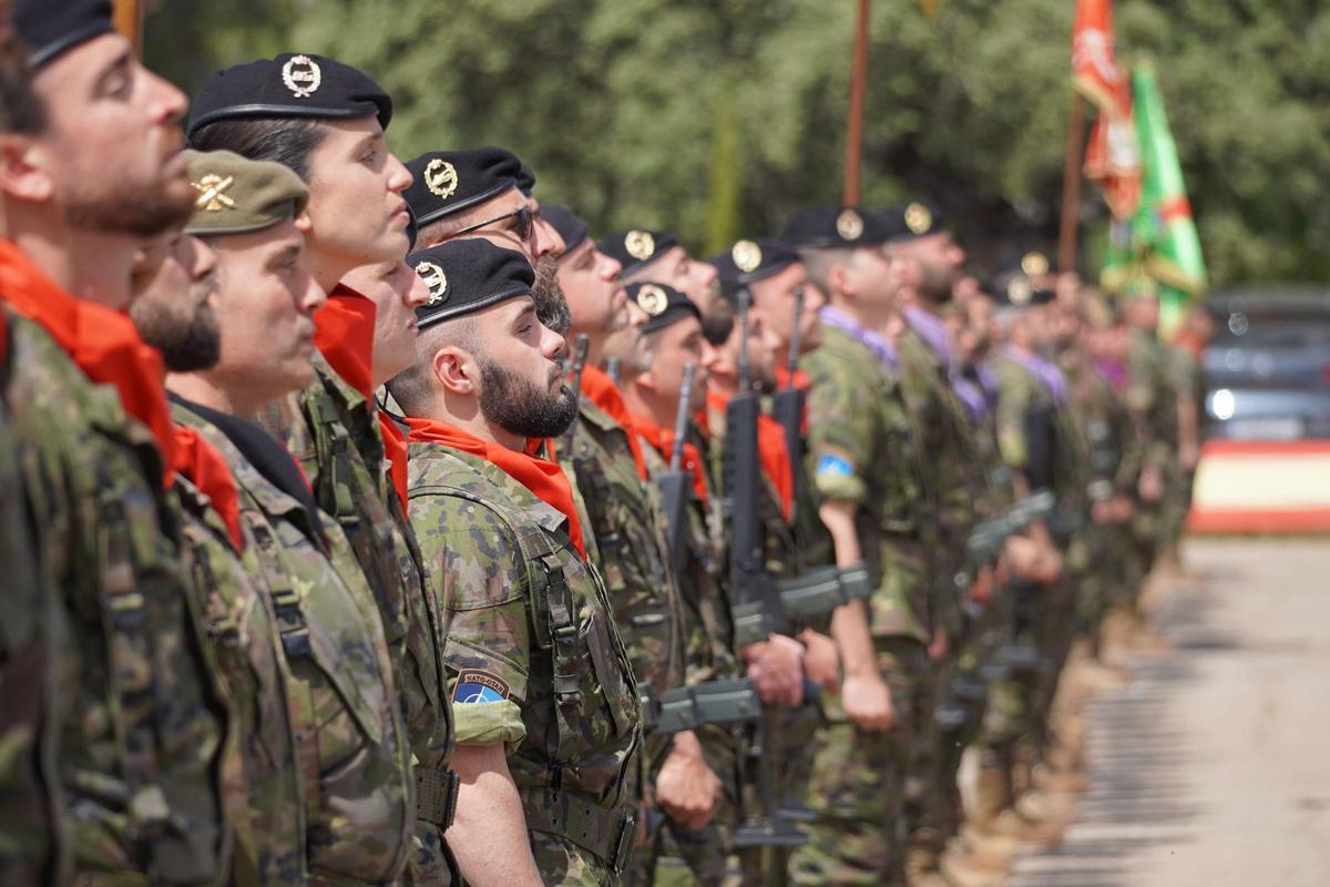 Despedida del contingente de la Guzmán El Bueno que partirá a Letonia