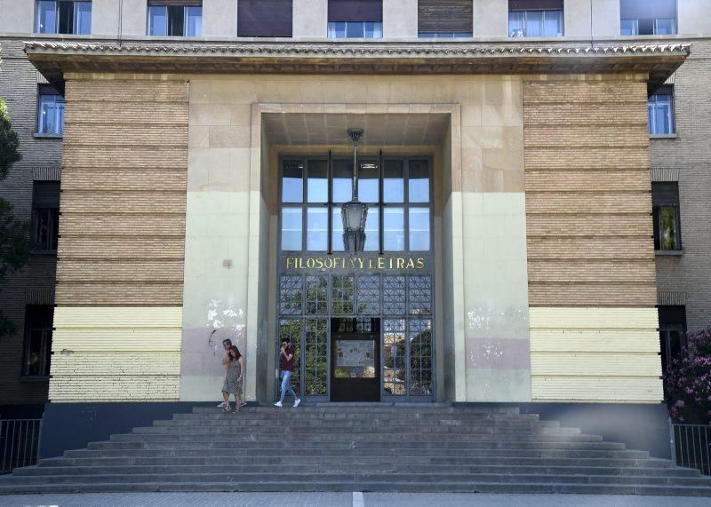 Desalojo de la Facultad de Filosofía y Letras