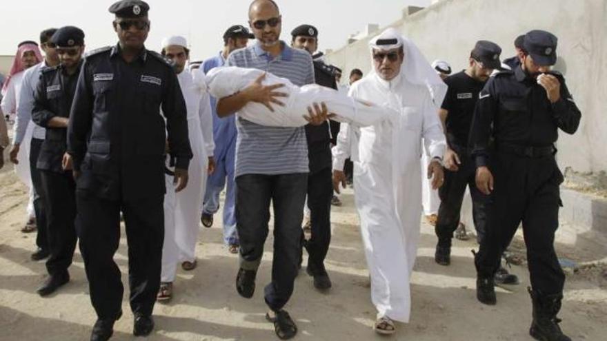 &quot;Tardaron 90 minutos en sacarlos&quot;, dice el padre de los niños muertos en Qatar
