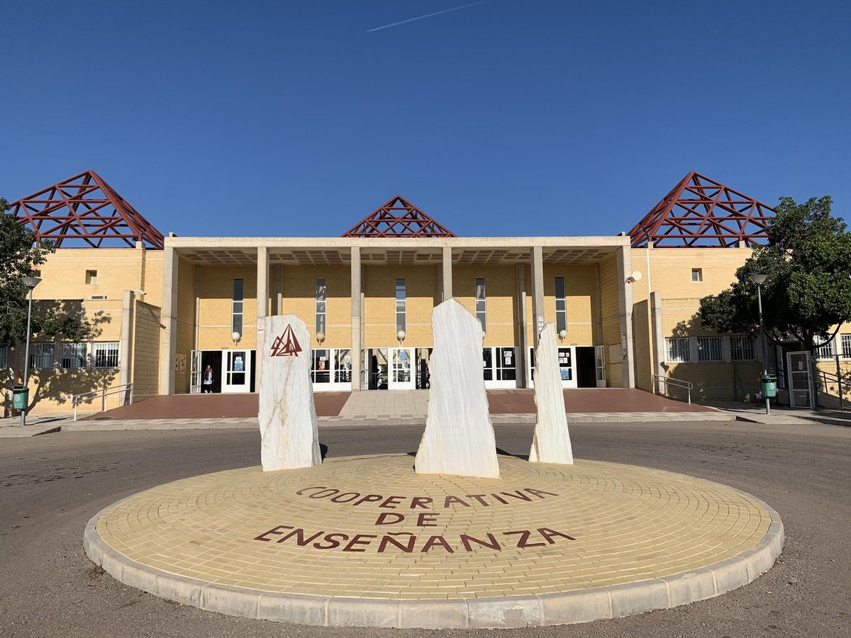 Fachada del Colegio Ciudad del Sol de Lorca.