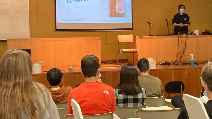 Charlas sobre diversidad de género en los institutos | FDV