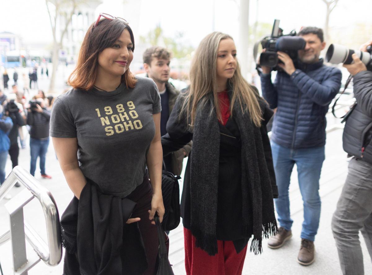 La actriz Elisa Mouliaá llega a los Juzgados de Plaza de Castilla