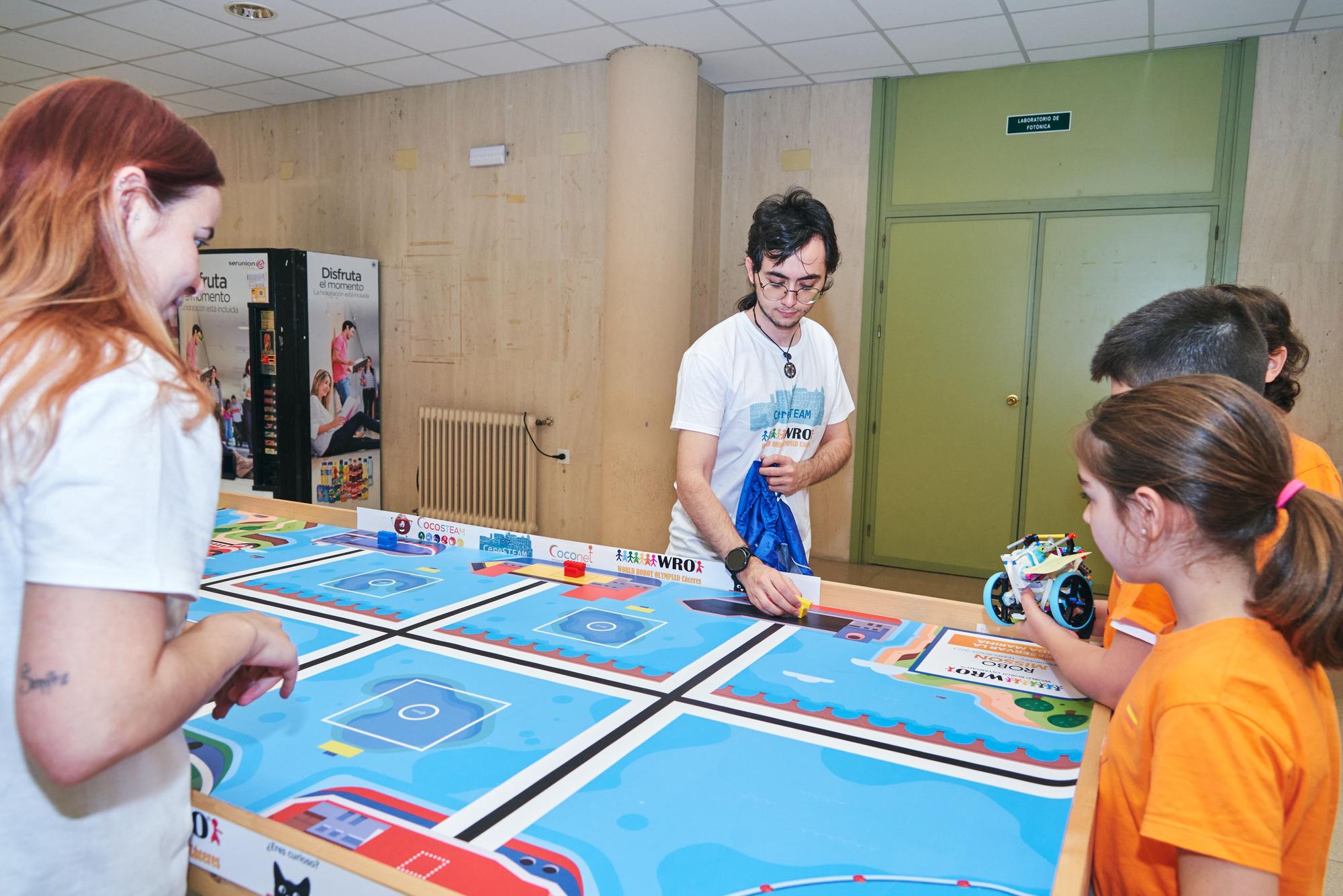 Fotogalería | Cáceres acoge el torneo de robots 'Ceresteam. World Robot Olympiad'