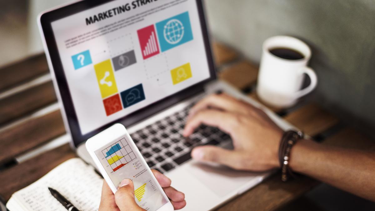 ¿Te gustaría aprender a hacer un plan de marketing digital para tu empresa?