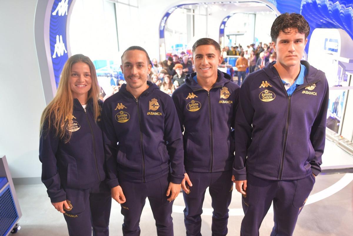 Yeremay Hernández, Luismi Cruz, Millene Cabral y
Noé González han estado presentes en la inauguración y han firmado autógrafos a los deportivistas Yeremay Hernández, Luismi Cruz, Millene Cabral y
Noé González han estado presentes en la inauguración y han firmado autógrafos a los deportivistas