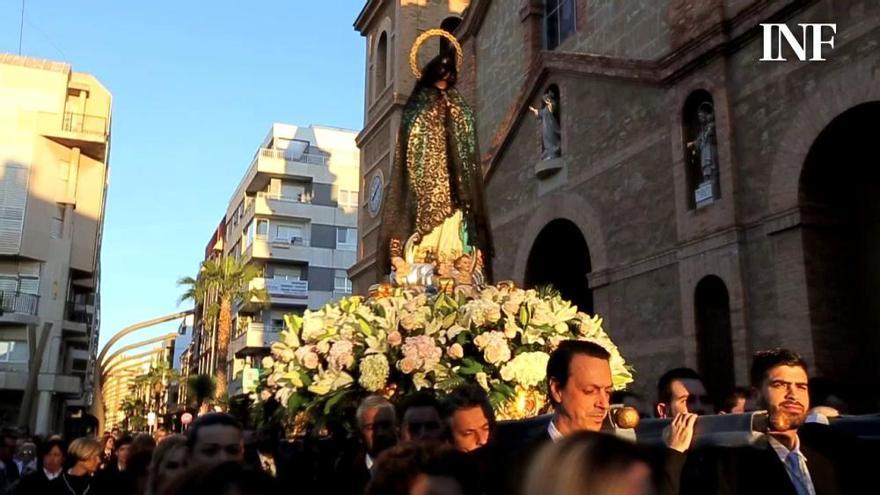 Encuentro en procesión de San Juan Evangelista y La Purísima en Torrevieja