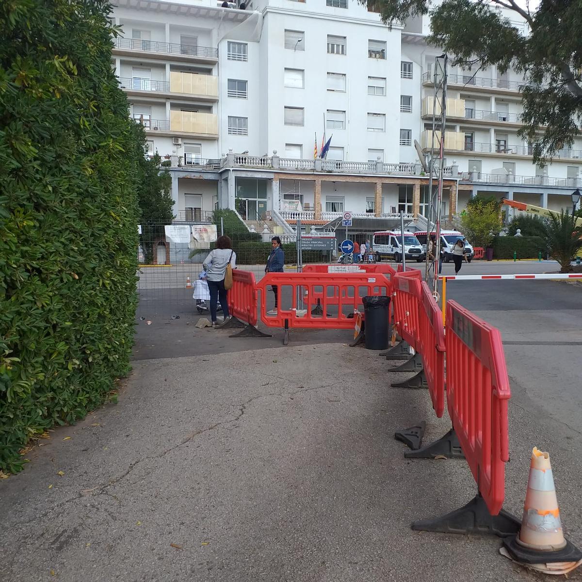 Acceso a las instalaciones del Hospital Doctor Moliner para las visitas