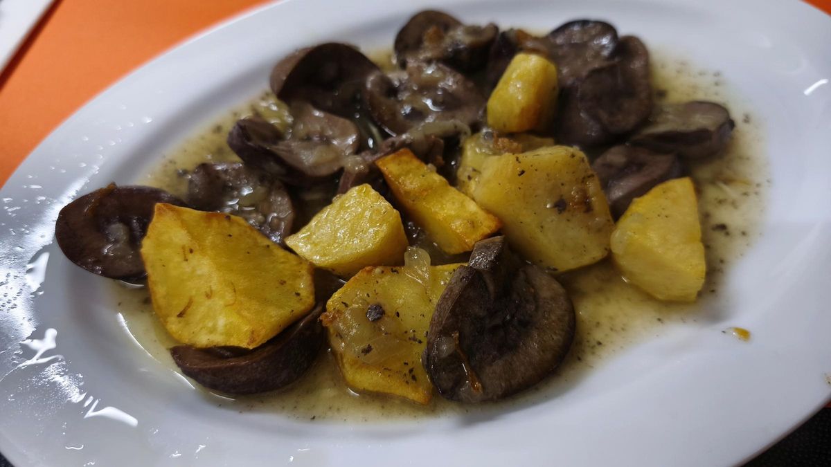 Los riñones al jerez de Casa Farruco.