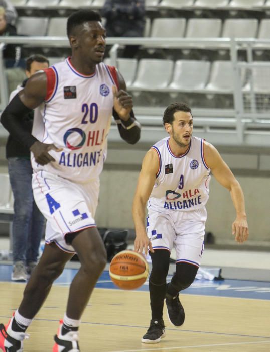 El equipo alicantino gana por 77-56 tras sentenciar con un parcial de 21-0 en solo cinco minutos