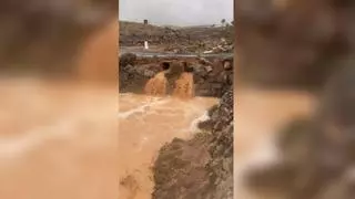 Fuertes lluvias y viento por la borrasca Emilia dejan múltiples daños en Lanzarote con calles y viviendas anegadas