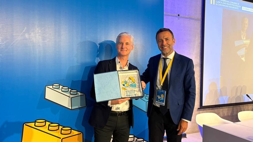 La UMH de Elche concede el Premio Aitana Honorífico al investigador Rory O’Connor